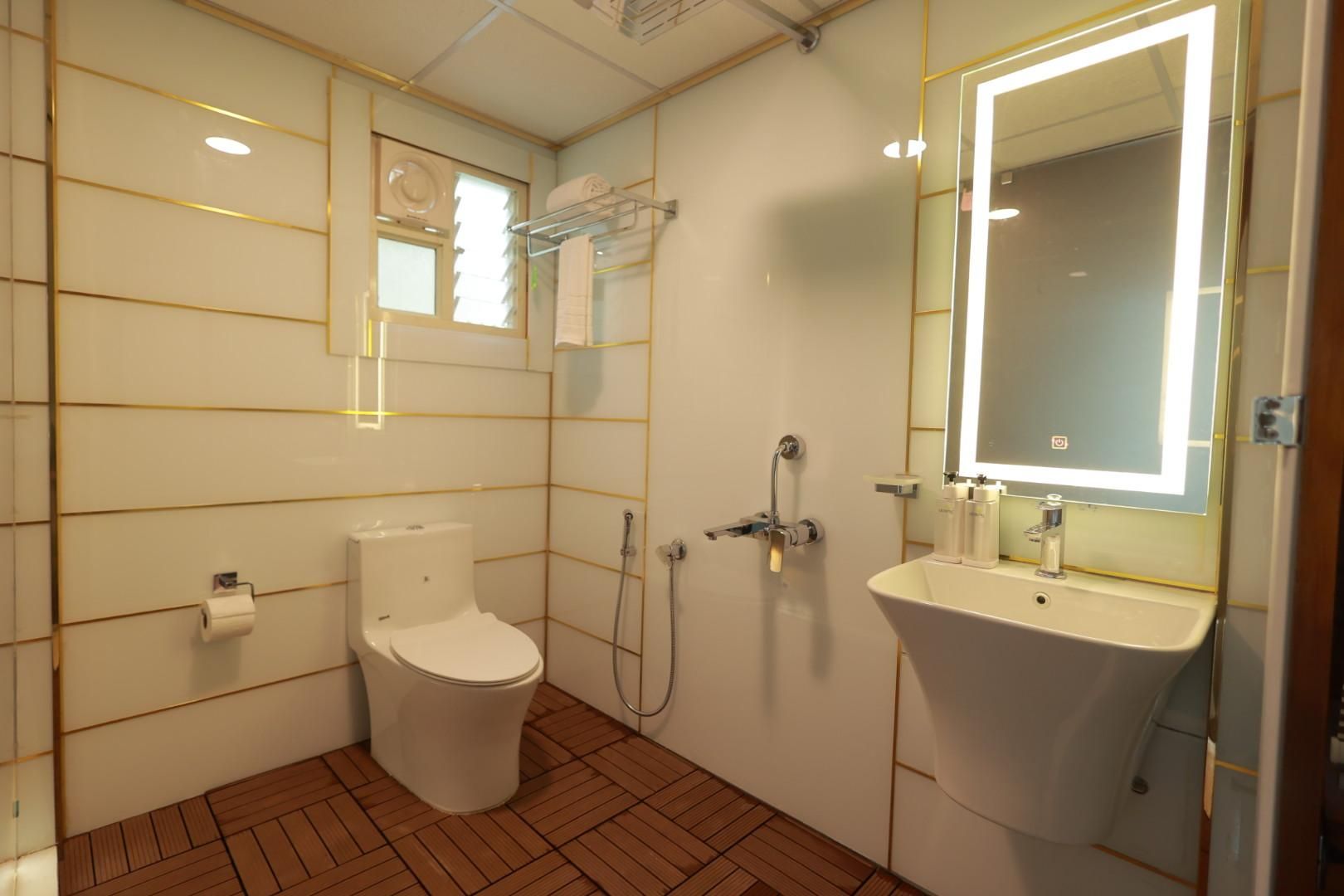 Wooden ECR Sea Resort Premium Deluxe Room 3