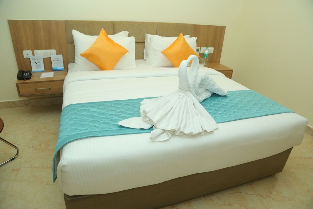 Misty Ocean - A Bergamont Group of Hotels Luxury Room 7