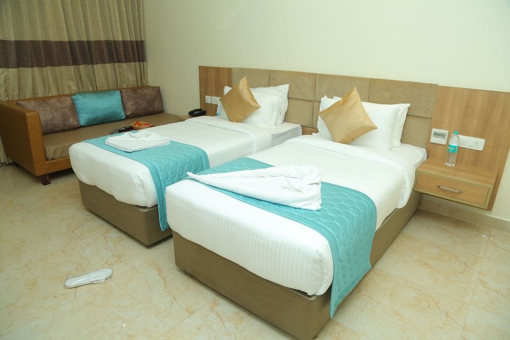 Misty Ocean-A Bergamont Group of Hotels Deluxe Room, 2 Twin Beds 9