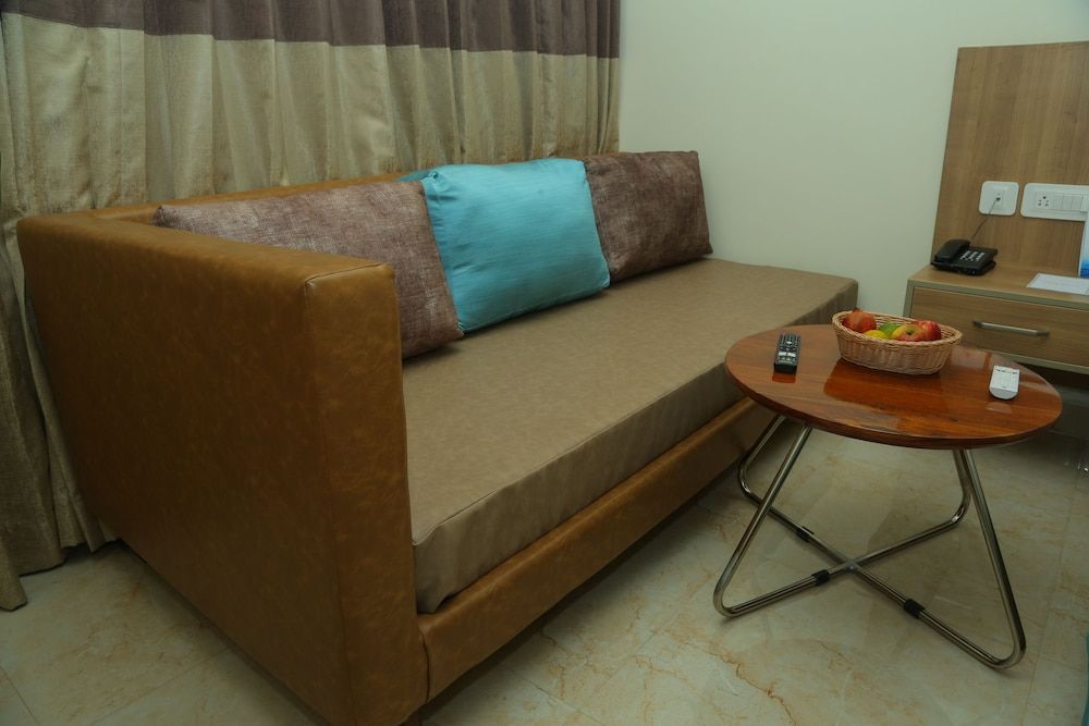 Misty Ocean-A Bergamont Group of Hotels Deluxe Room, 2 Twin Beds 11