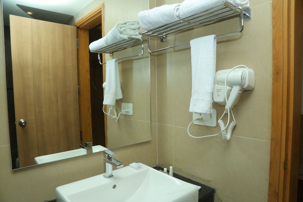 Misty Ocean-A Bergamont Group of Hotels Premium Room 7