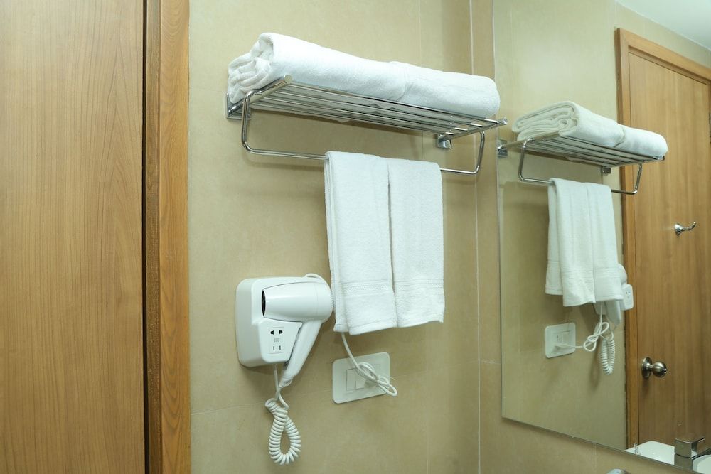 Misty Ocean - A Bergamont Group of Hotels Luxury Room 11