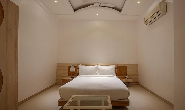  FabHotel Prime Rester Select Chakan Deluxe Room 4