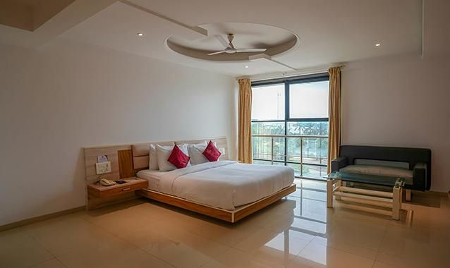  FabHotel Prime Rester Select Chakan Deluxe Room 3