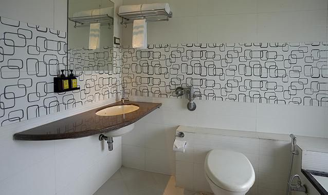  FabHotel Prime Rester Select Chakan Deluxe Room 6