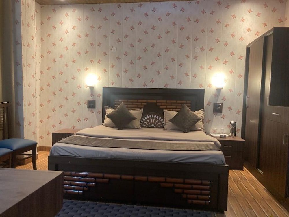 P.Vee Resort