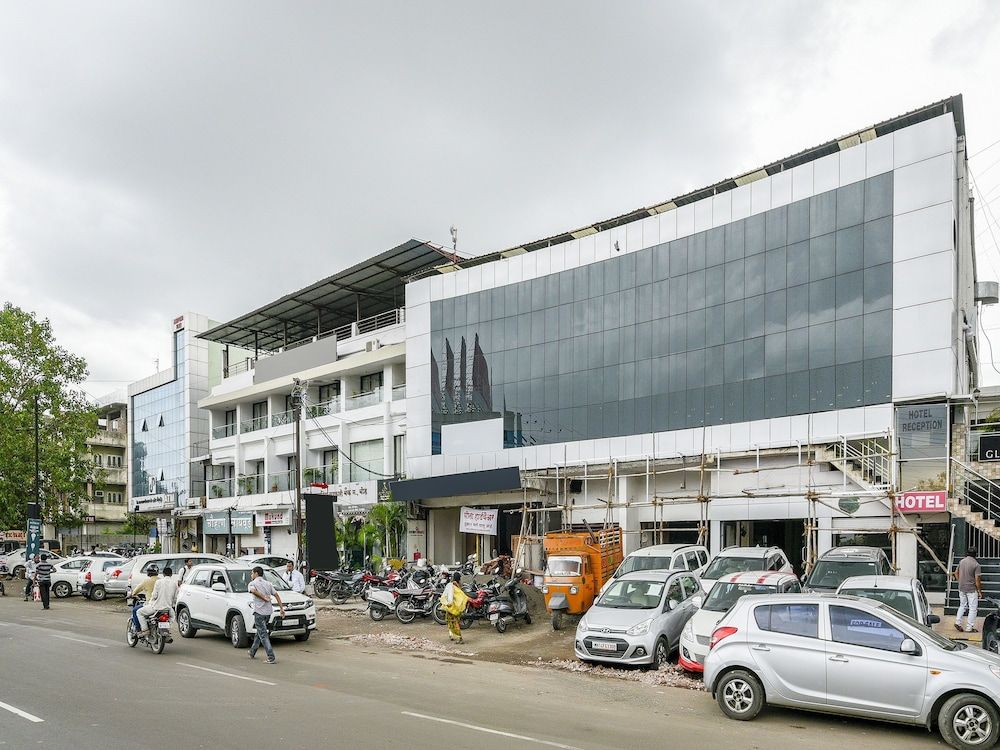 undefined OYO 7057 Global Inn 2