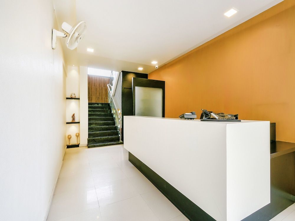 undefined OYO 7057 Global Inn 4