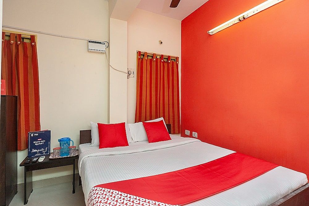 OYO 26936 Adhithya Inn Double Room, 1 Double Bed 5