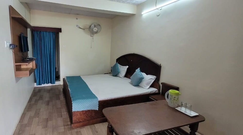 undefined Hotel Shivay 7