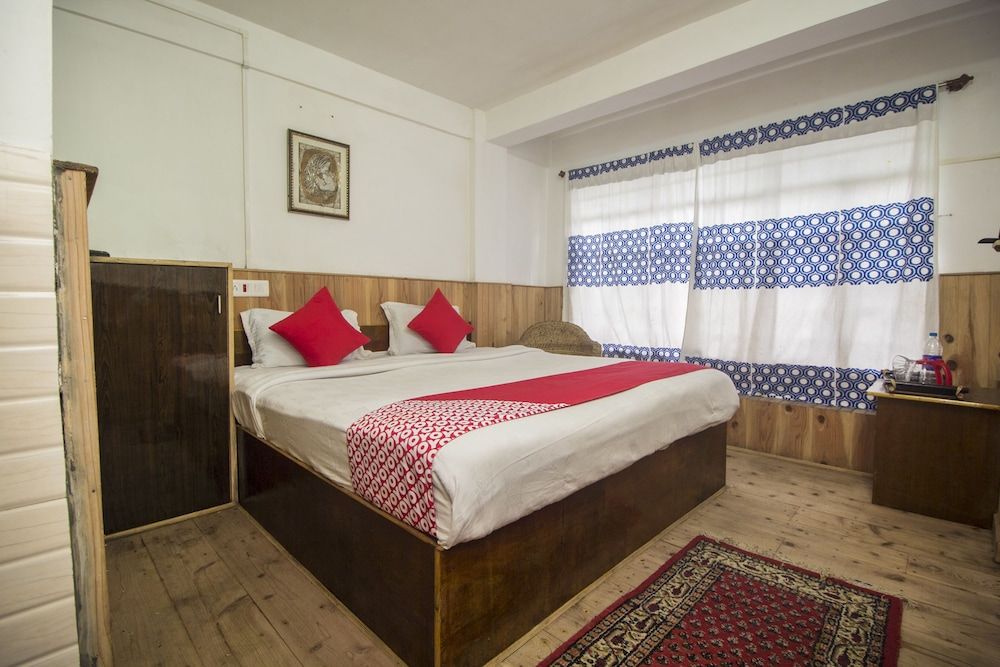 OYO 6519 Batasia Loop Standard Room