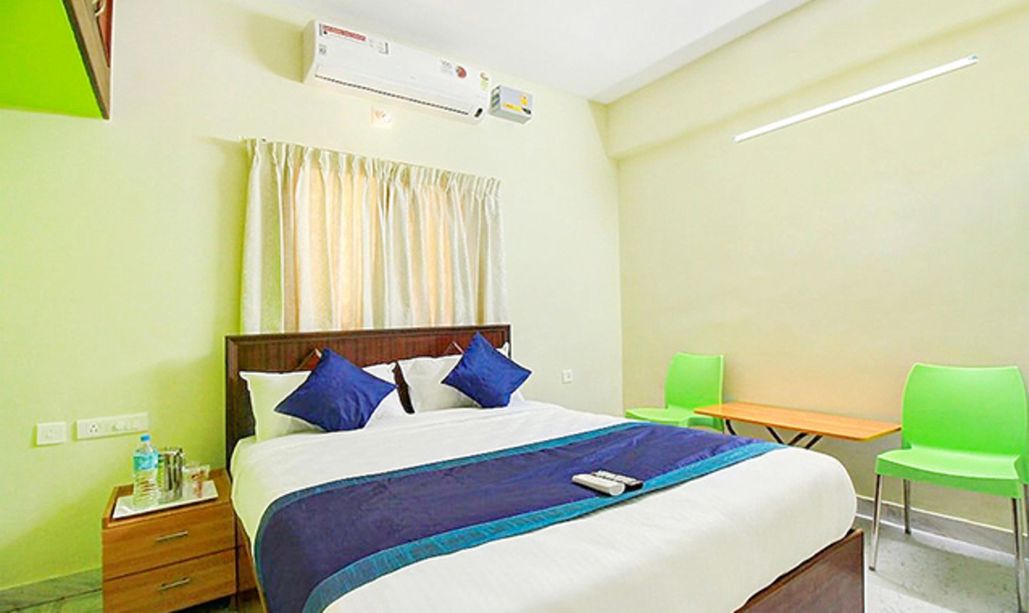 undefined Fabexpress Apple Grand 8