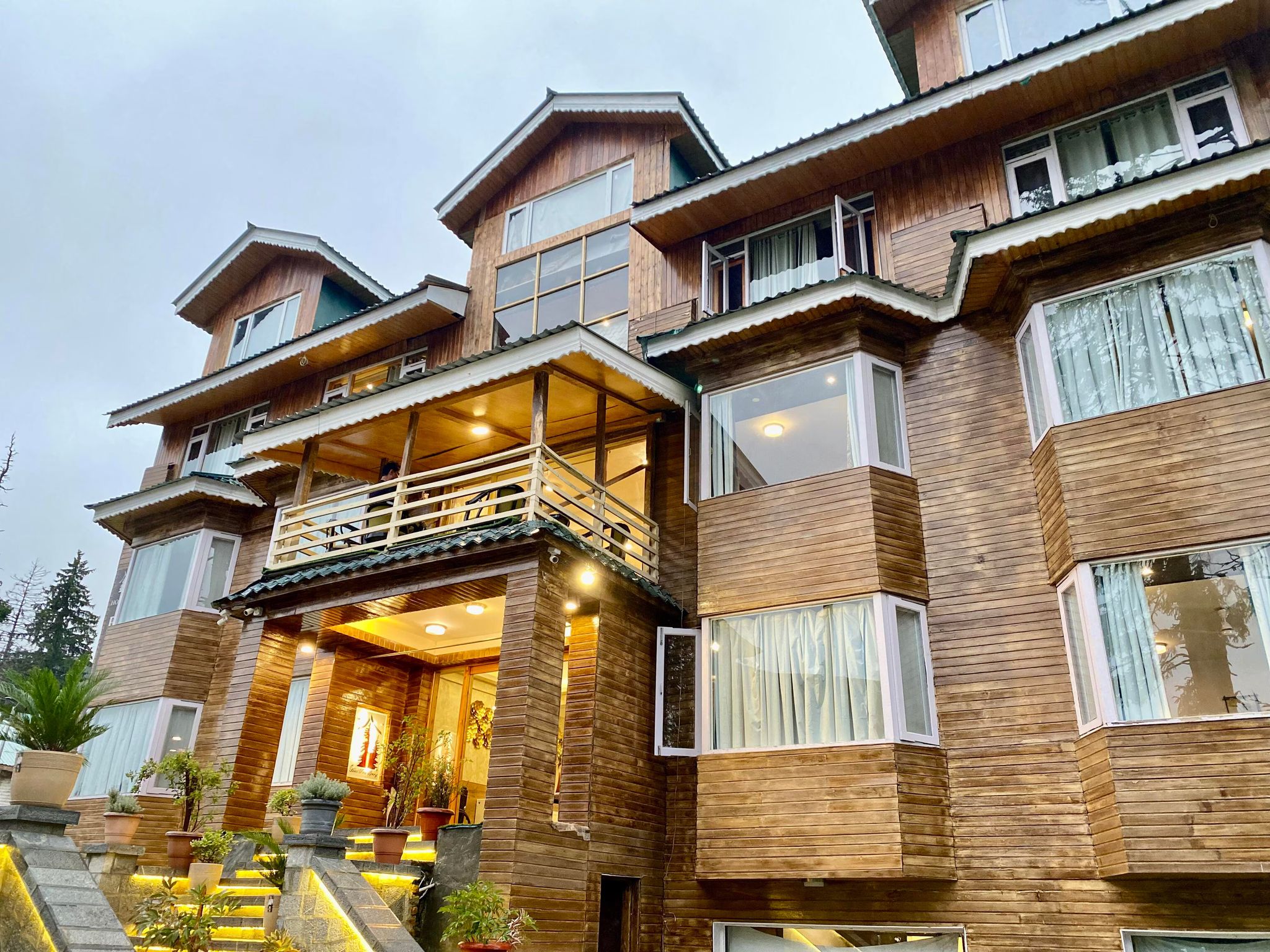 Pine Spring Resort Gulmarg