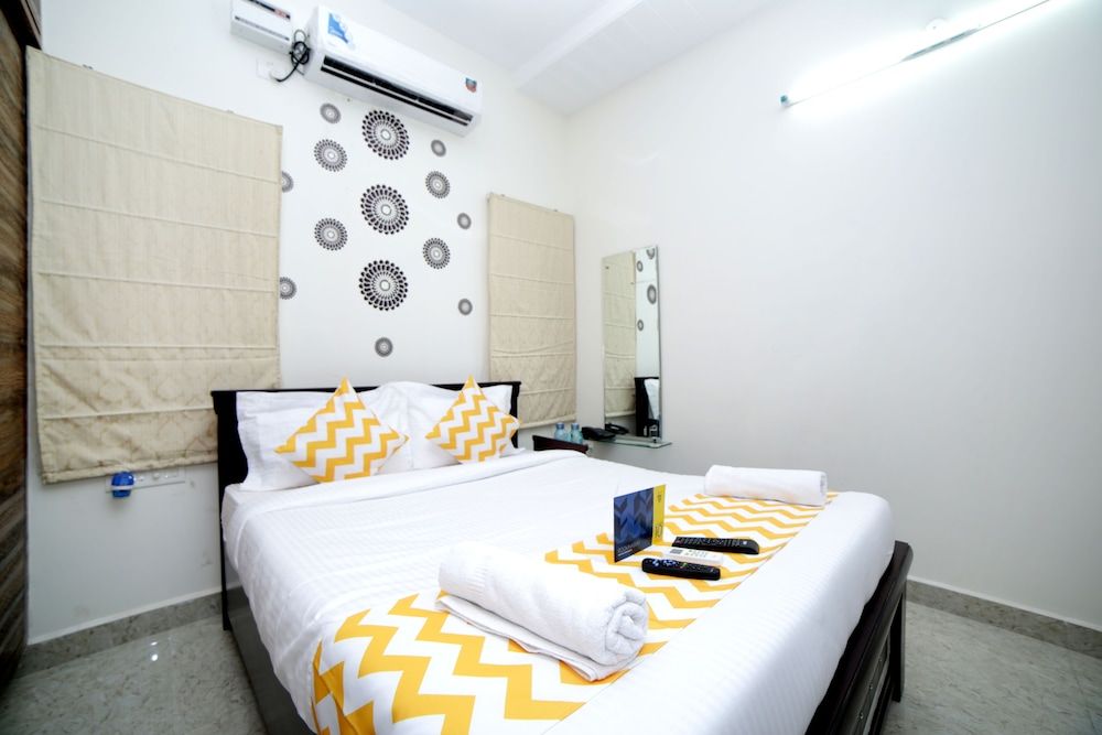 FabHotel Hallmark Inn Kukatpally Deluxe Single Room 2