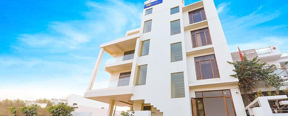 undefined FabHotel The Gahmar Inn 7