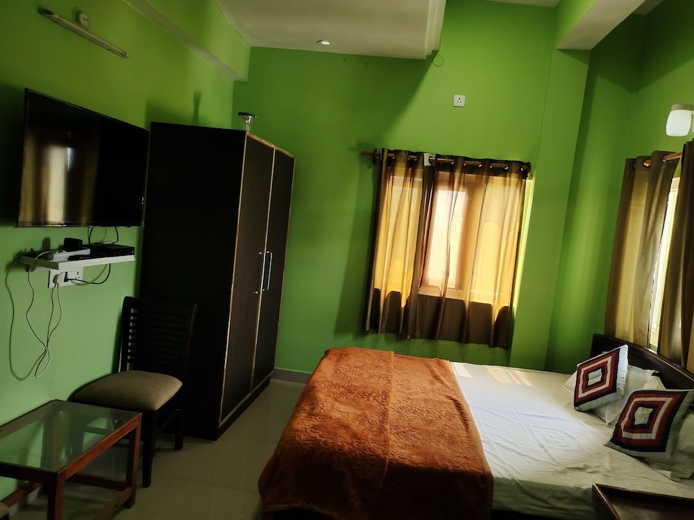 Remarkable 1-bed House in Bhimtal House, 1 Queen Bed 4