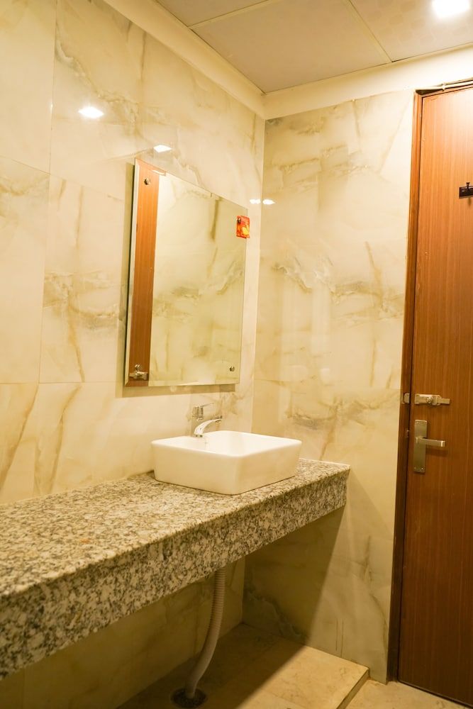 Roomshala 024 Luxury Stays Sector 12 Family Quadruple Room 7