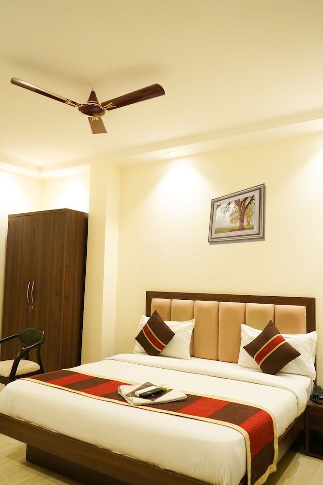 undefined Roomshala 024 Luxury Stays Sector 12 2
