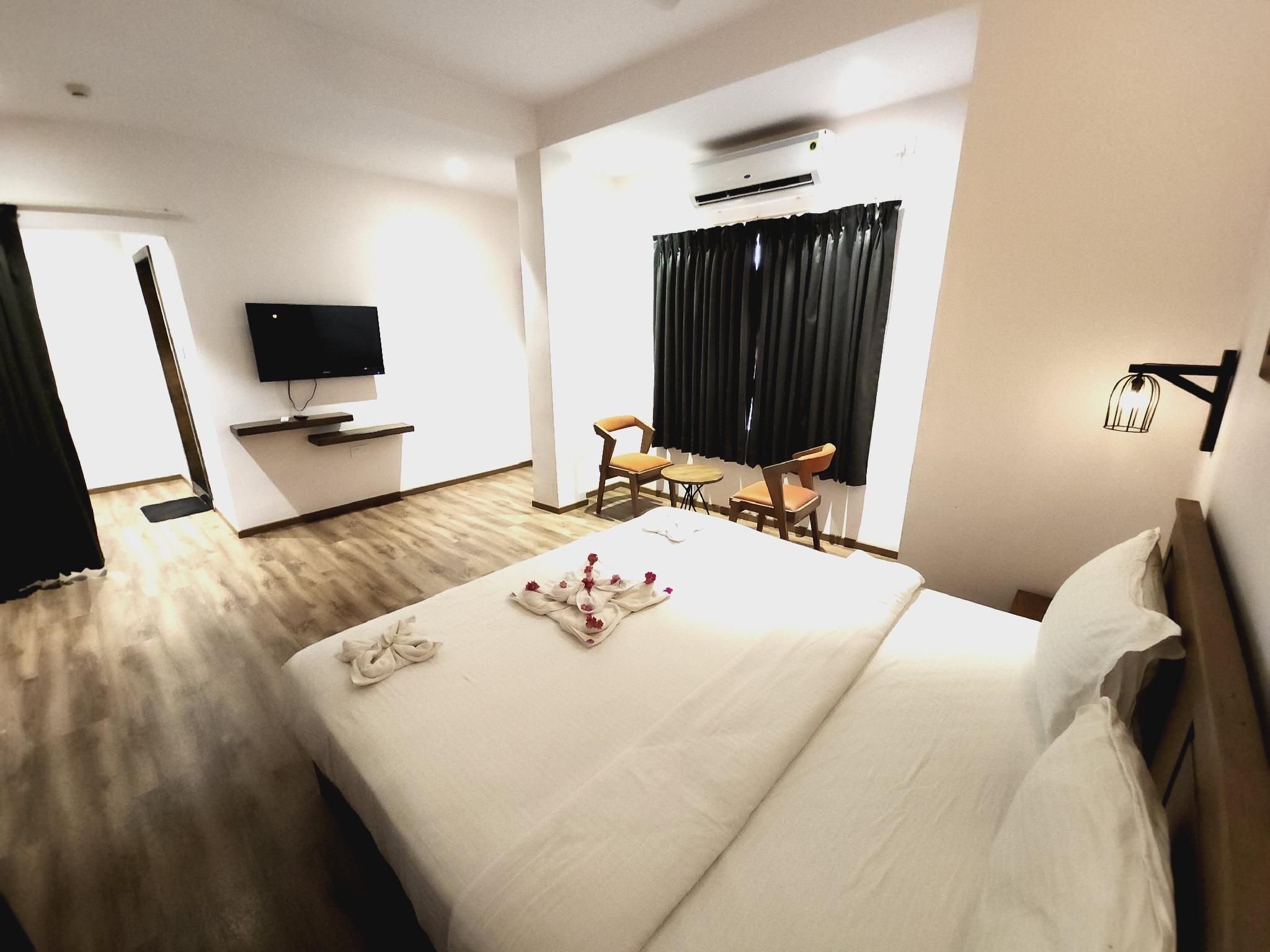 SAMUDRA RESORTS AND SPA Deluxe Room 5