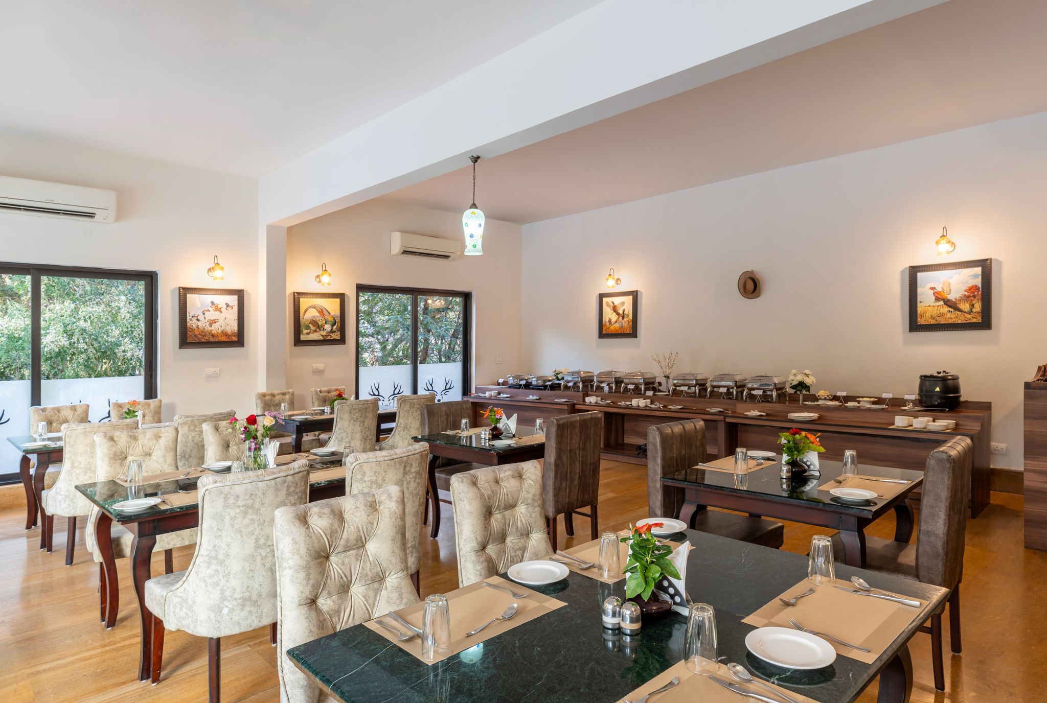 Food & Dining