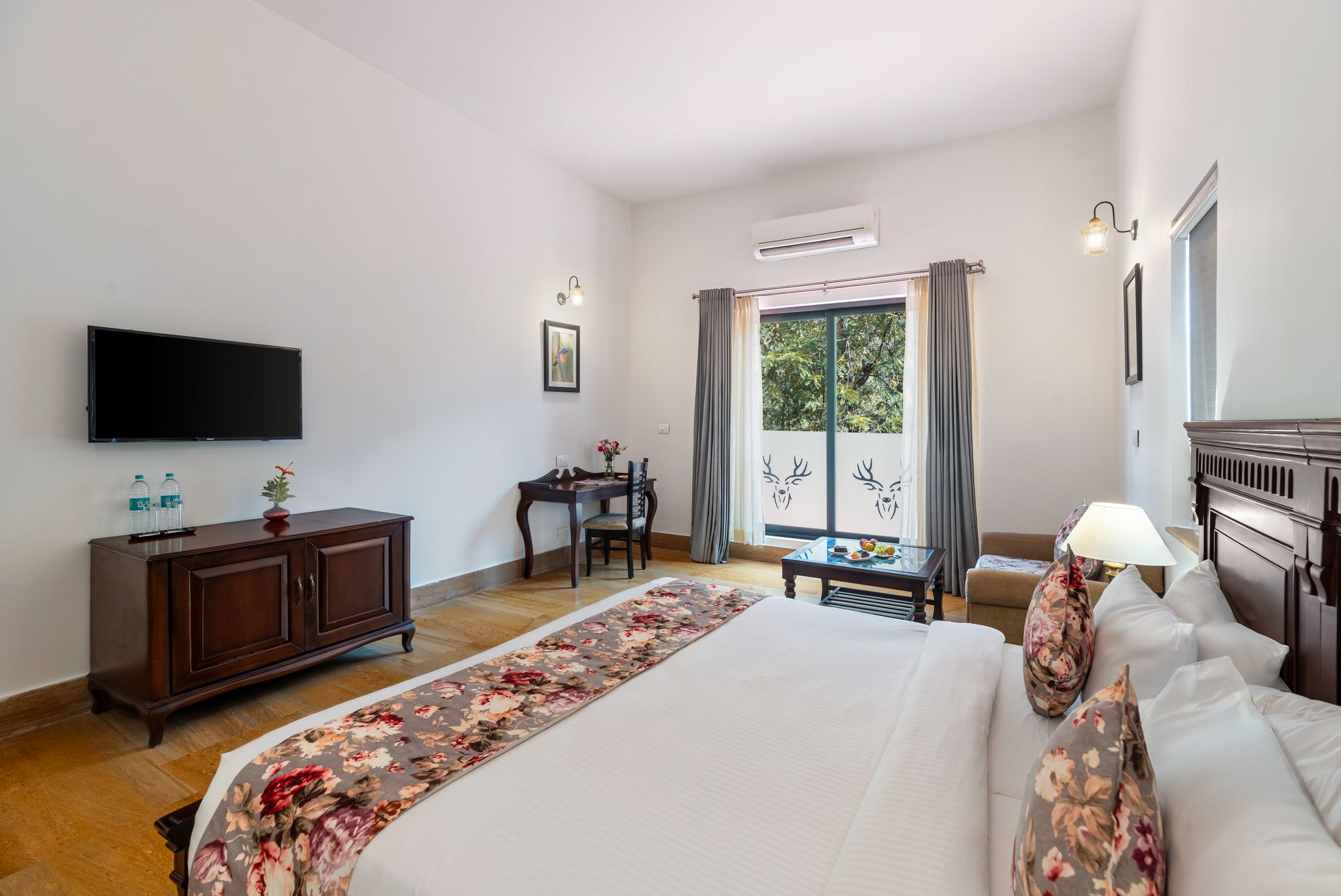 The Hunting Lodge - Luxury Resort in Udaipur Superior Room 2
