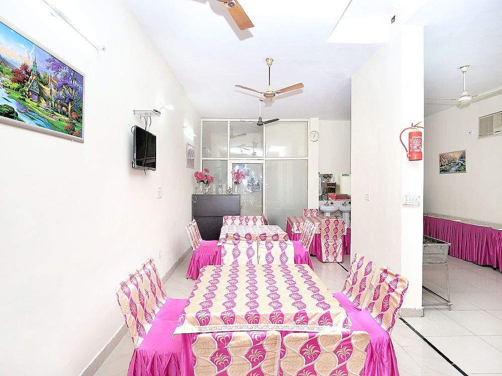 undefined OYO 16735 Gaurav Residency 4