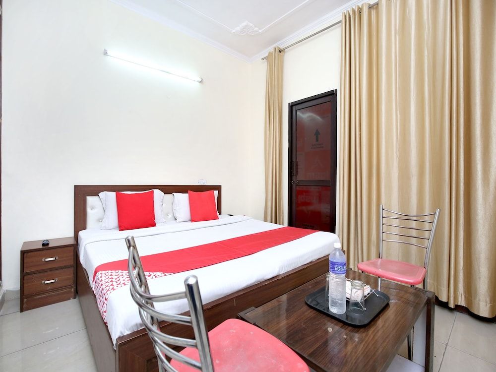 undefined OYO 16735 Gaurav Residency 9