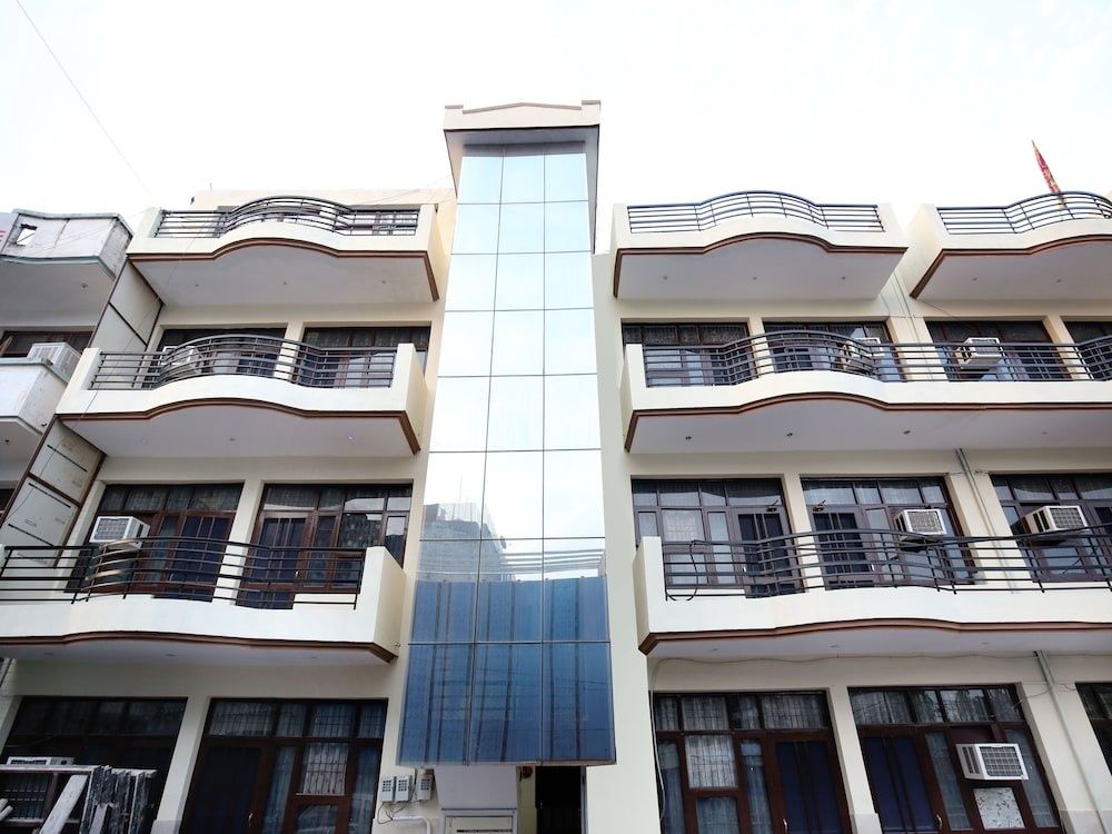 undefined OYO 16735 Gaurav Residency 3