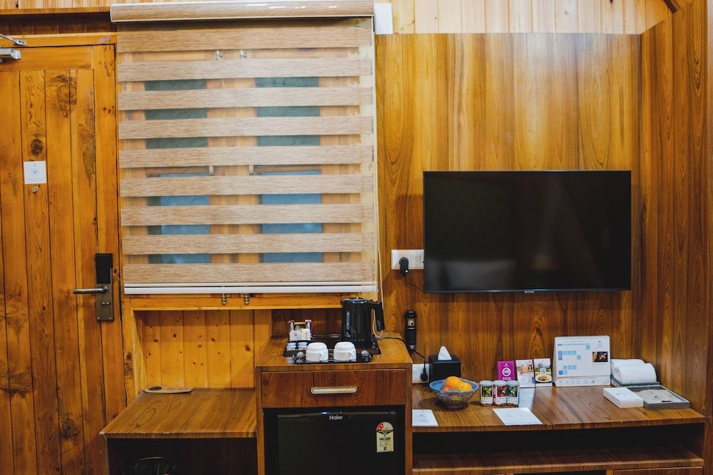 Skyview by Empyrean Gondola View Deluxe Room With Complimentary Return Gondola Ride Once Per Day 3