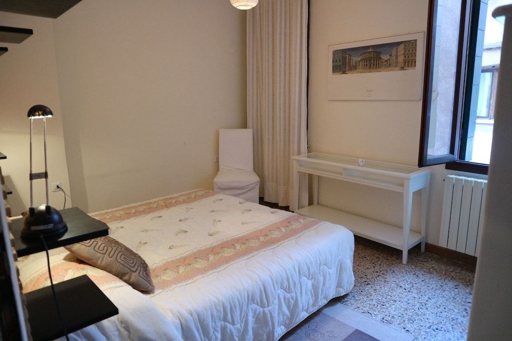 undefined Venezia - Calle De Le Vele 5