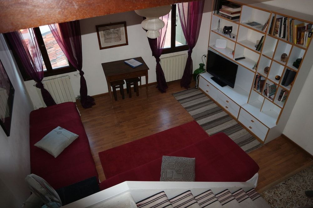 undefined Venezia - Calle De Le Vele 2