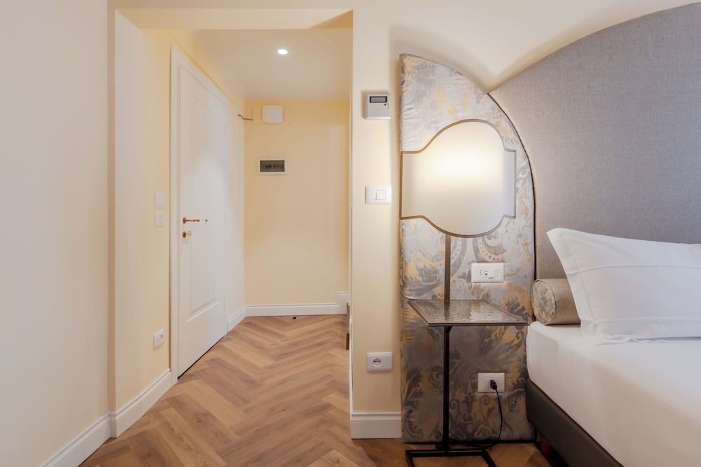 286 Piazza San Marco Superior Room 23