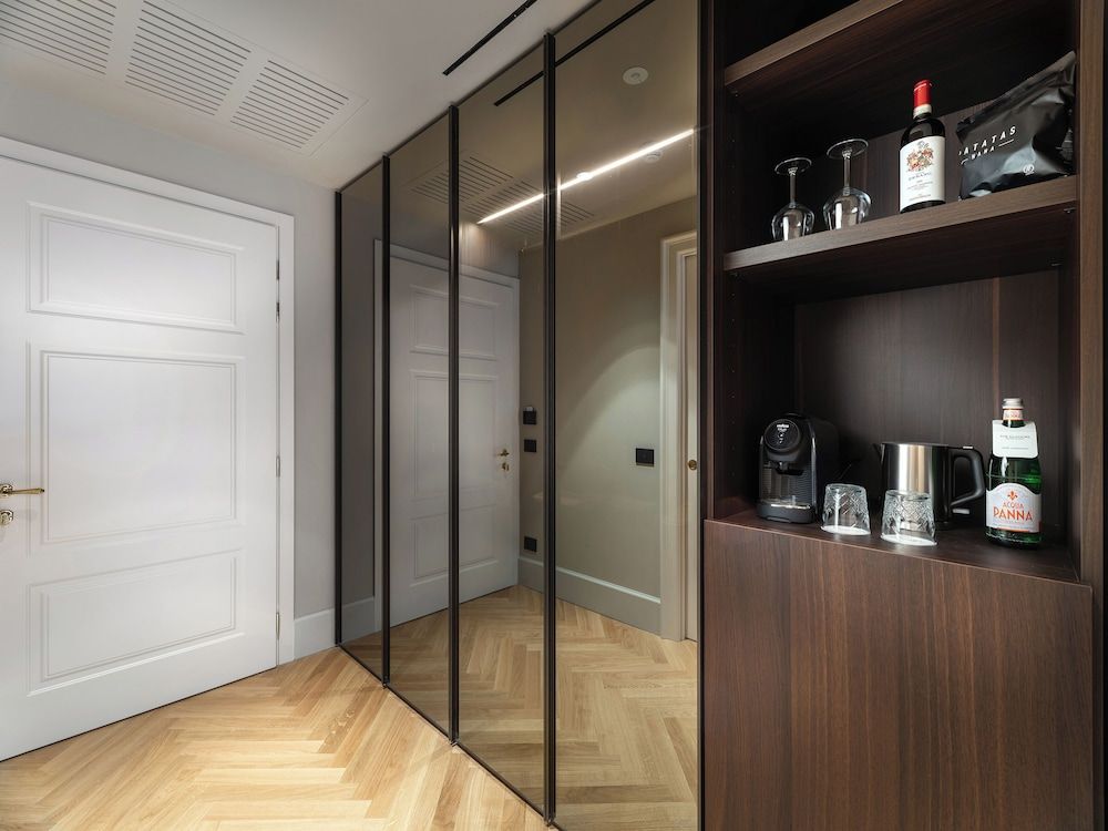 The Glamore Milano Duomo Deluxe Double Room 4