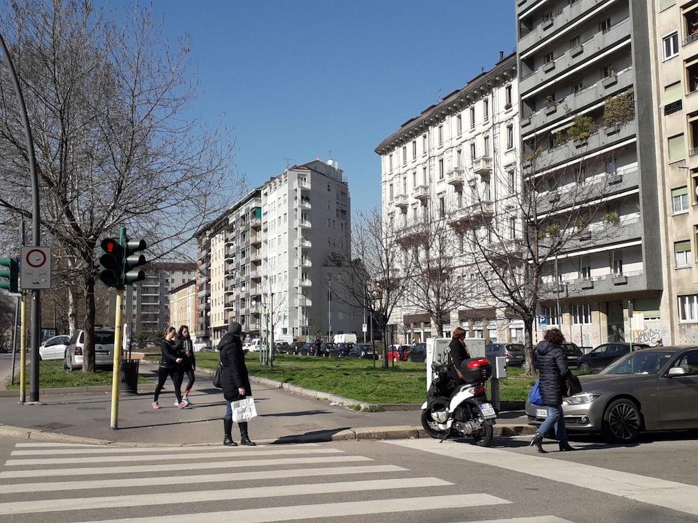 undefined Light Charme 4