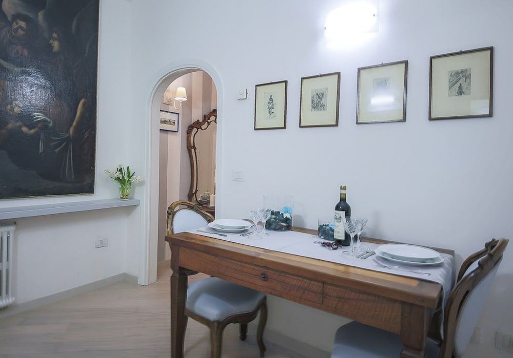 undefined Parione 4