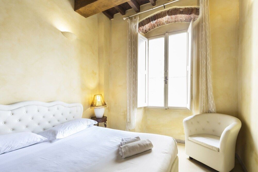 undefined Signoria honeymoon apartment 6