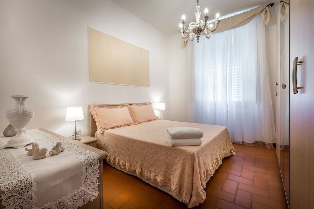 undefined Classic Tuscany Apartment B by Mmega
