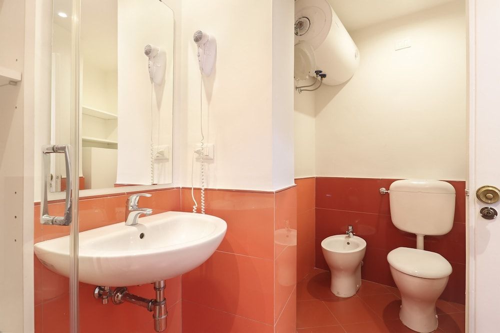 Little Gem located few meters from Duomo Romantic Apartment, 1 Double Bed with Sofa bed, Non Smoking 12