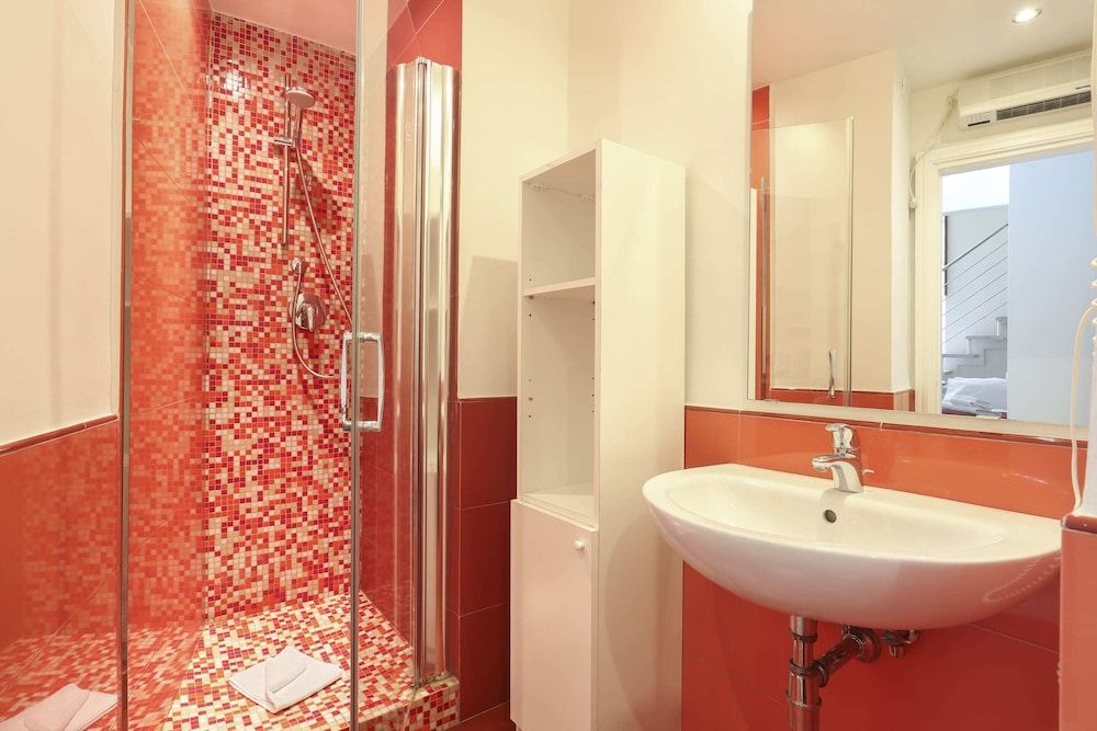 Little Gem located few meters from Duomo Romantic Apartment, 1 Double Bed with Sofa bed, Non Smoking 11