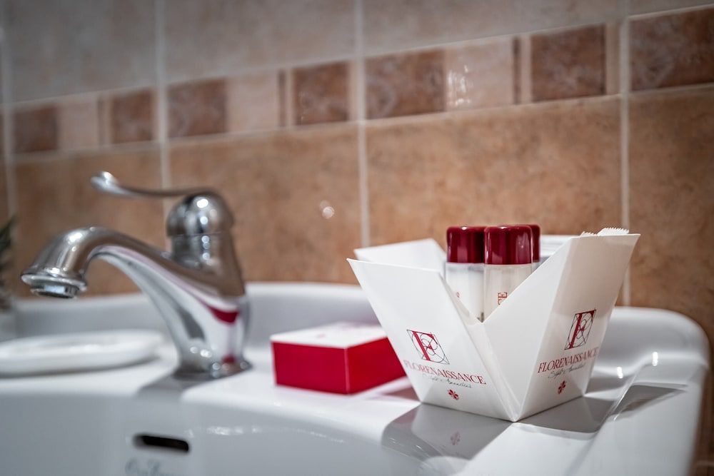 Maison Pitti Florence Superior Double Room 18