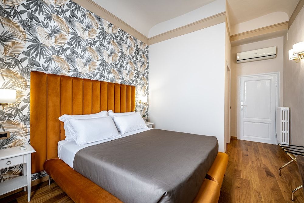 Maison Pitti Florence Superior Double Room 13