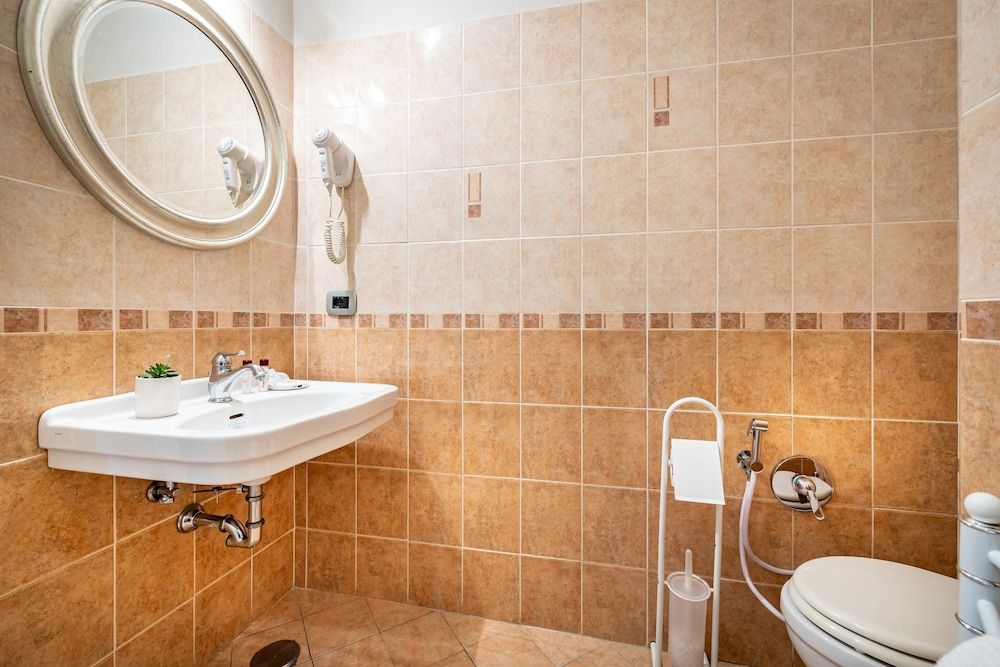 Maison Pitti Florence Superior Double Room 29