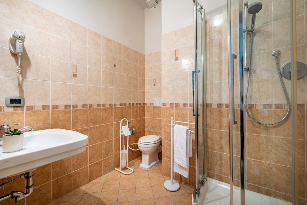 Maison Pitti Florence Superior Double Room 27