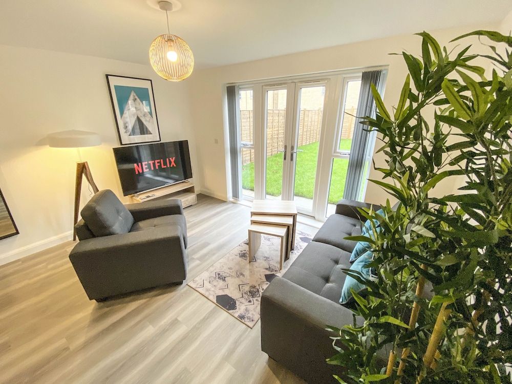 Business House, 2 Bedrooms