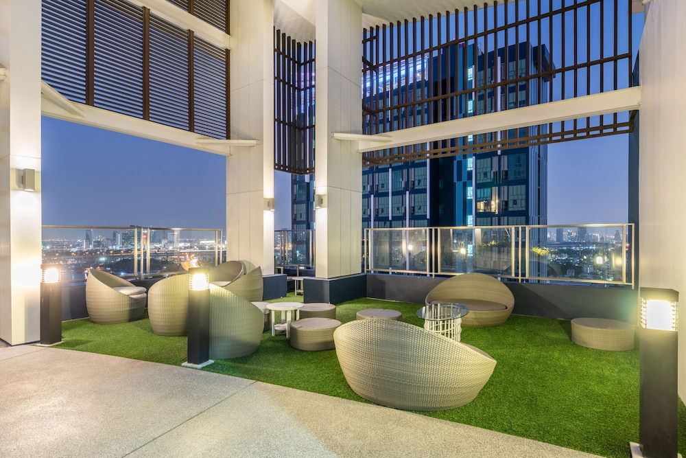 undefined The Prestige Sky By Favstay 2