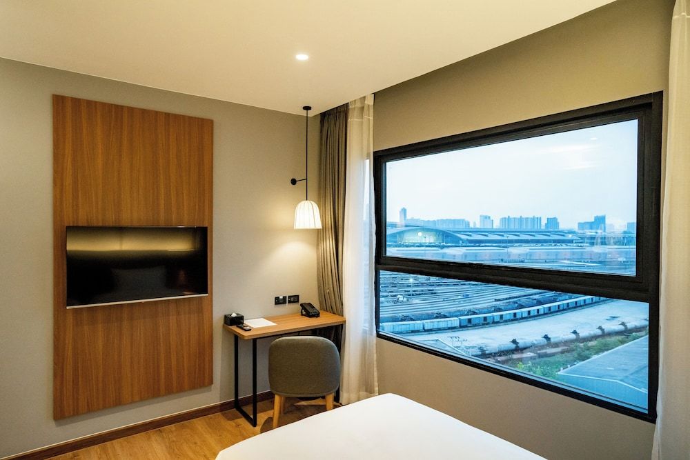 Best Western Chatuchak Superior Room, 1 Double Bed, Non Smoking, City View 19