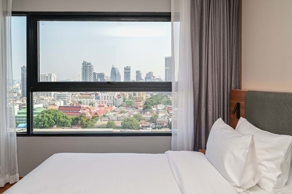 Best Western Chatuchak Superior Room, 1 Double Bed, Non Smoking, City View 11