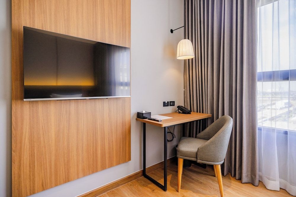 Best Western Chatuchak Superior Room, 1 Double Bed, Non Smoking, City View 20