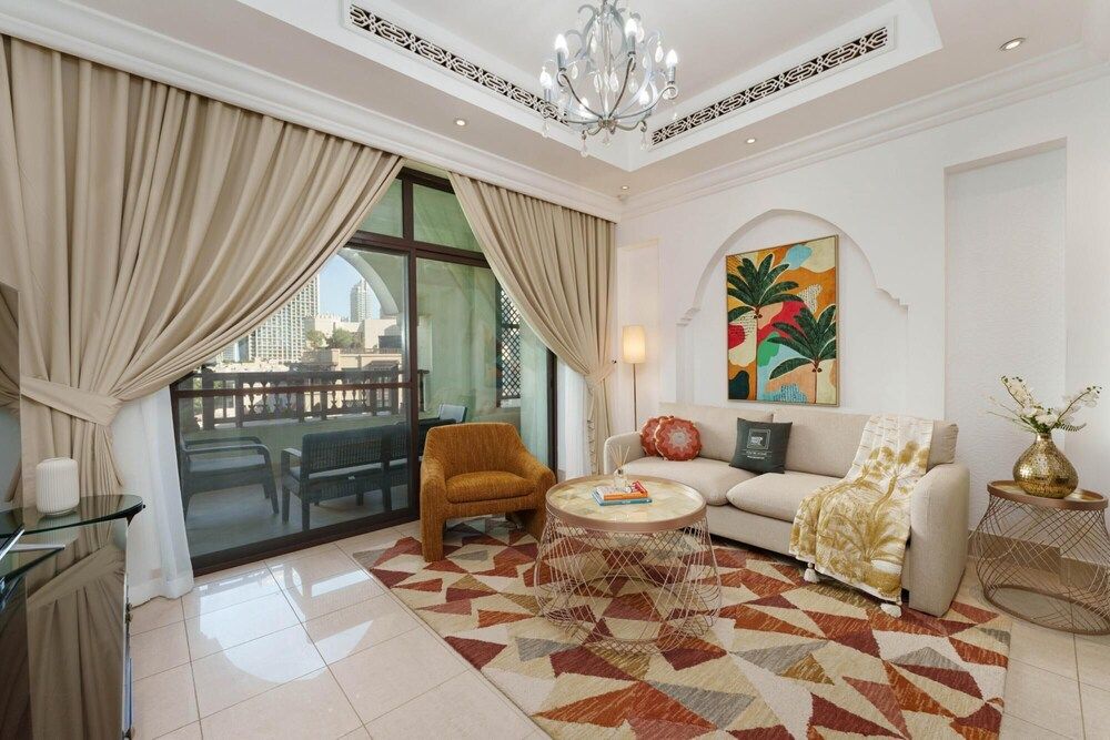 Tasteful Apt cls to Burj Khalifa Dubai Mall Apartment 33