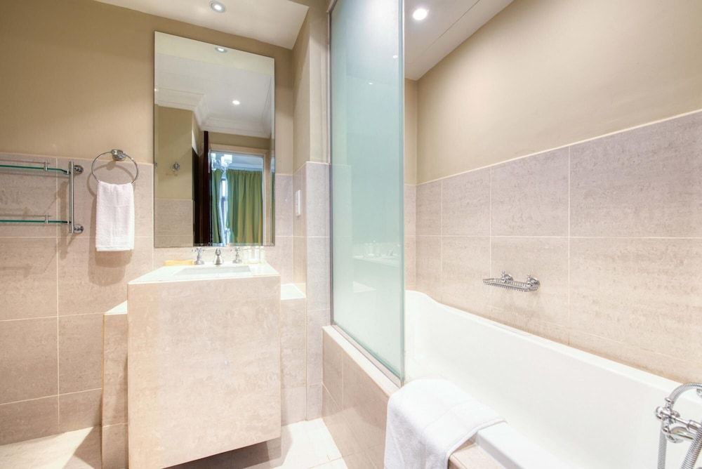 Tasteful Apt cls to Burj Khalifa Dubai Mall Apartment 25